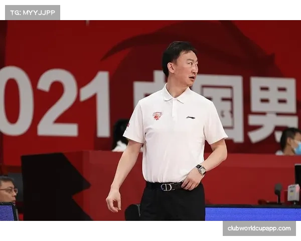 刘维伟评价杨的职业态度:追求卓越,珍视每次出战机会